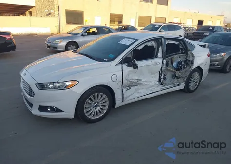 2014 Ford Fusion Energi Se Luxury z USA, uszkodzony, nr VIN 3FA6P0PU9ER335981